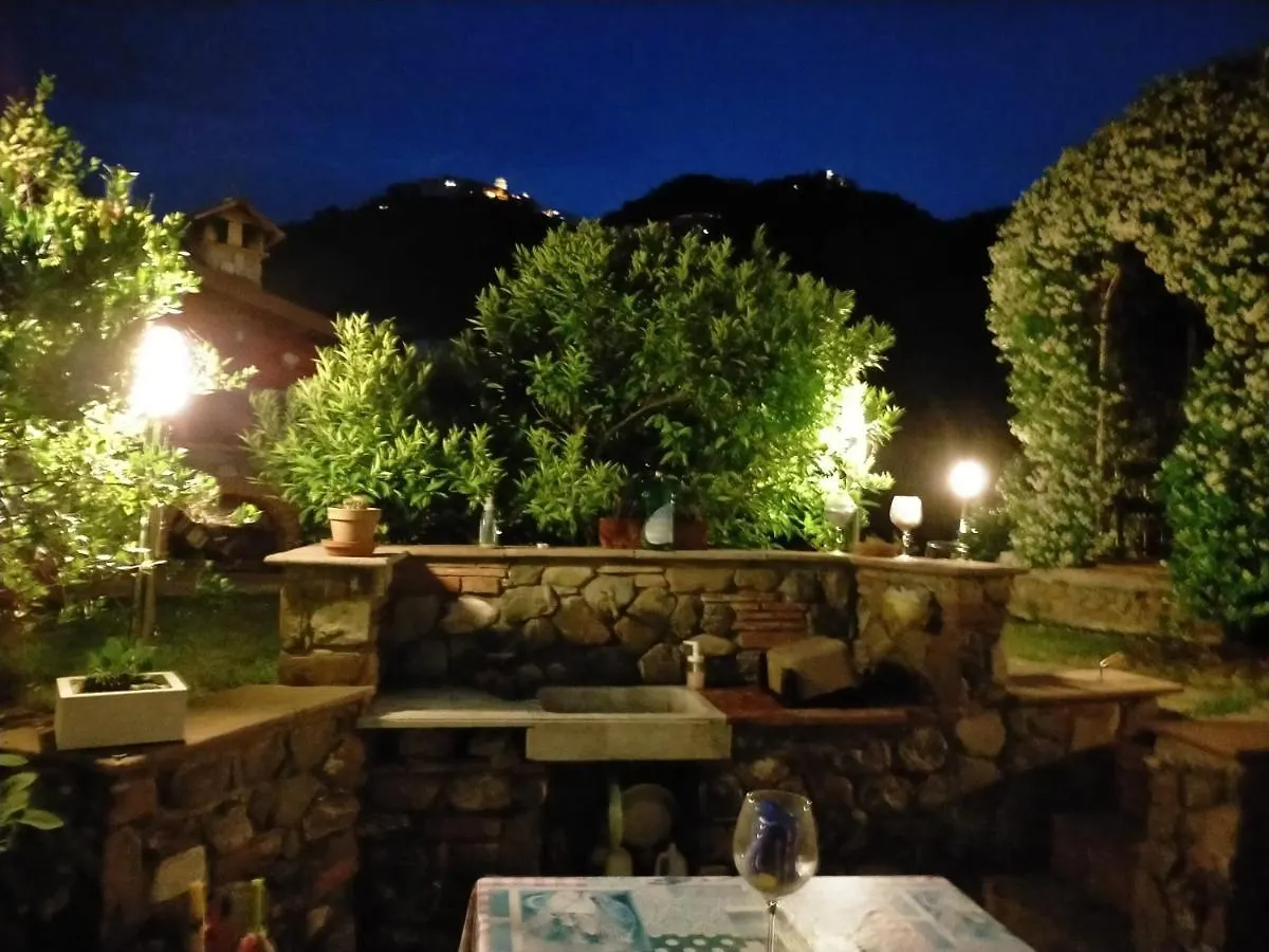 Bed & Breakfast Jasmine Cottage Luni Italy
