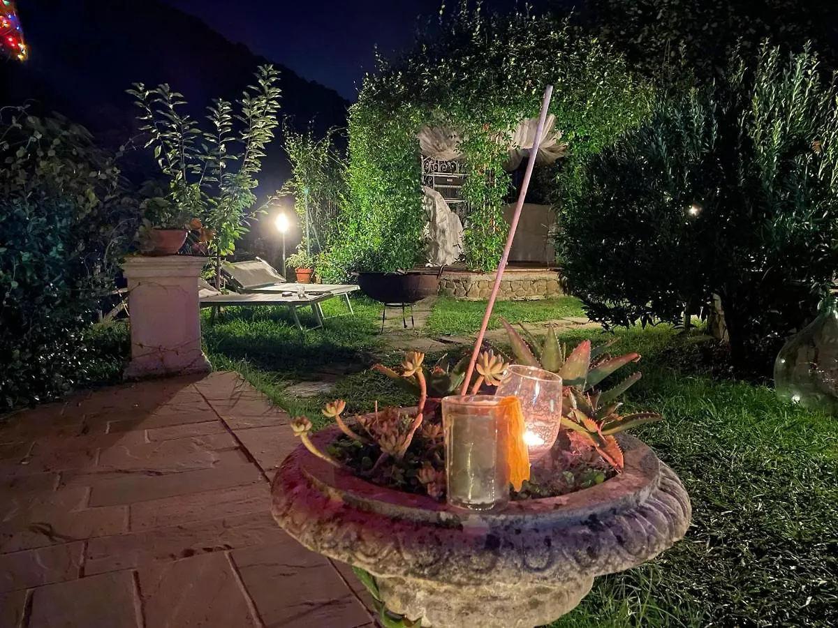 Frühstückspension Jasmine Cottage Luni Italien