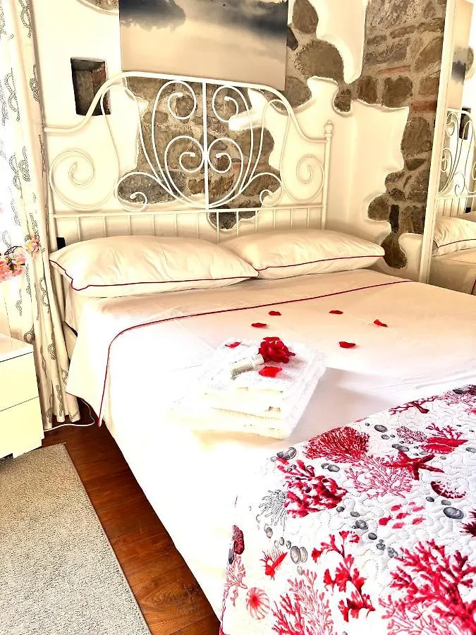 Jasmine Cottage Luni Italien