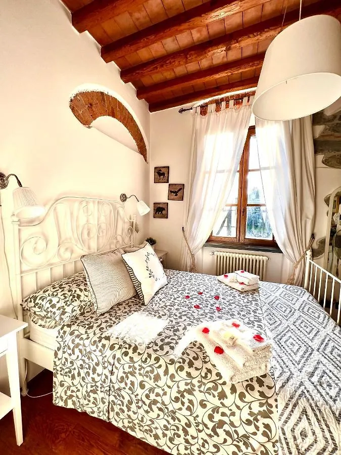 Jasmine Cottage Luni 0*,  Italien